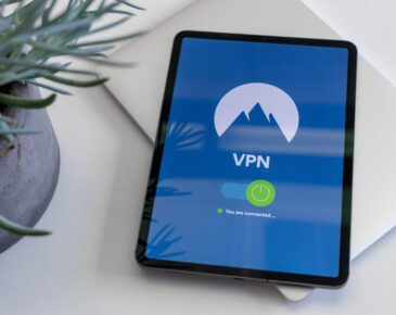 how do vpns work to mask ip addresses